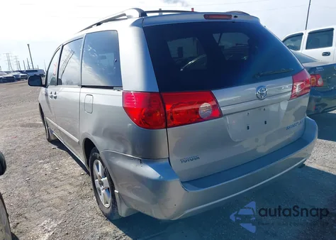 2008 Toyota Sienna Xle z USA, uszkodzony, nr VIN 5TDZK22C68S207084